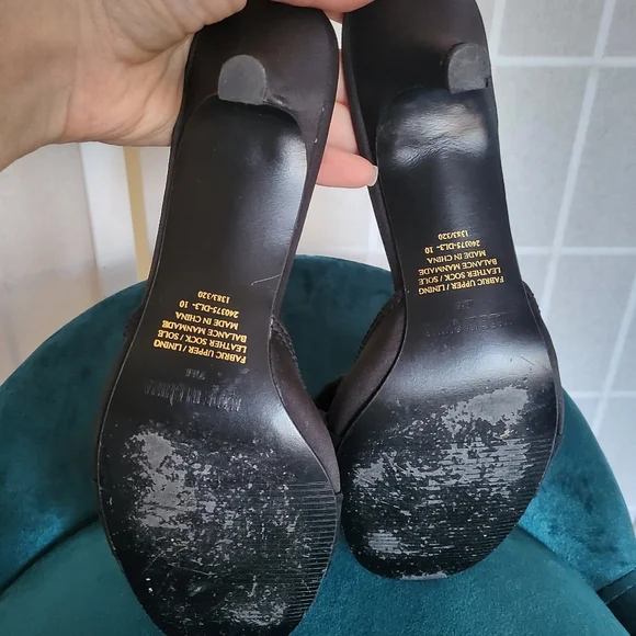 Vintage Victoria's Secret Black Satin Slippers Heels 10 - Picture 6 of 8